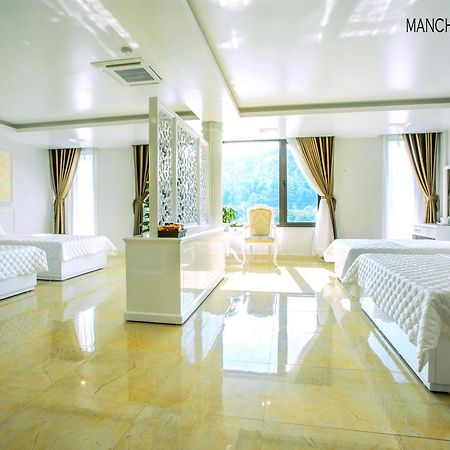 Manchester Hotel Ха Лонг Екстериор снимка