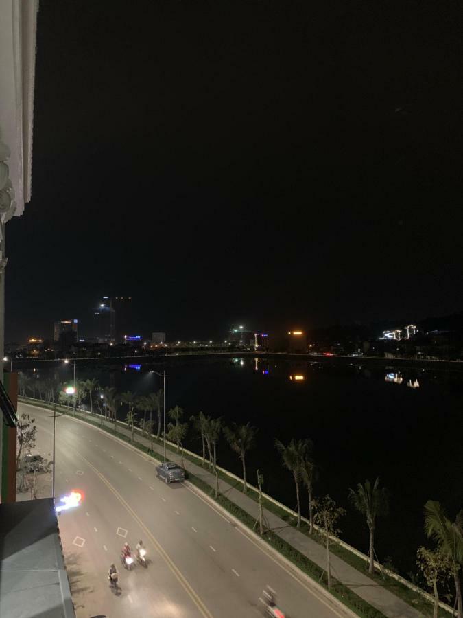 Manchester Hotel Ха Лонг Екстериор снимка