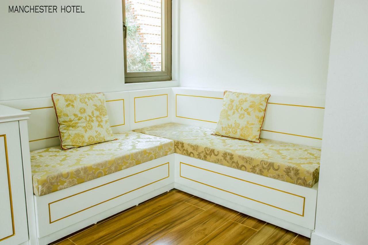 Manchester Hotel Ха Лонг Екстериор снимка